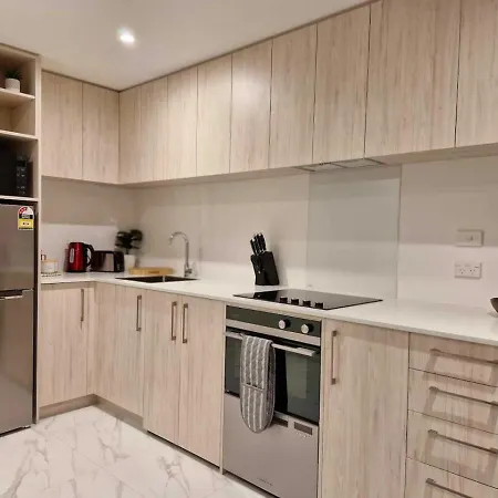 Cosy Cbd Studio Apartment 12